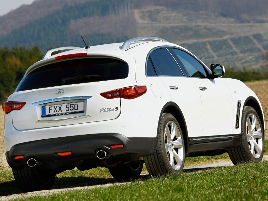  Infiniti FX30d S 2010 года  (фото 25 из 28)